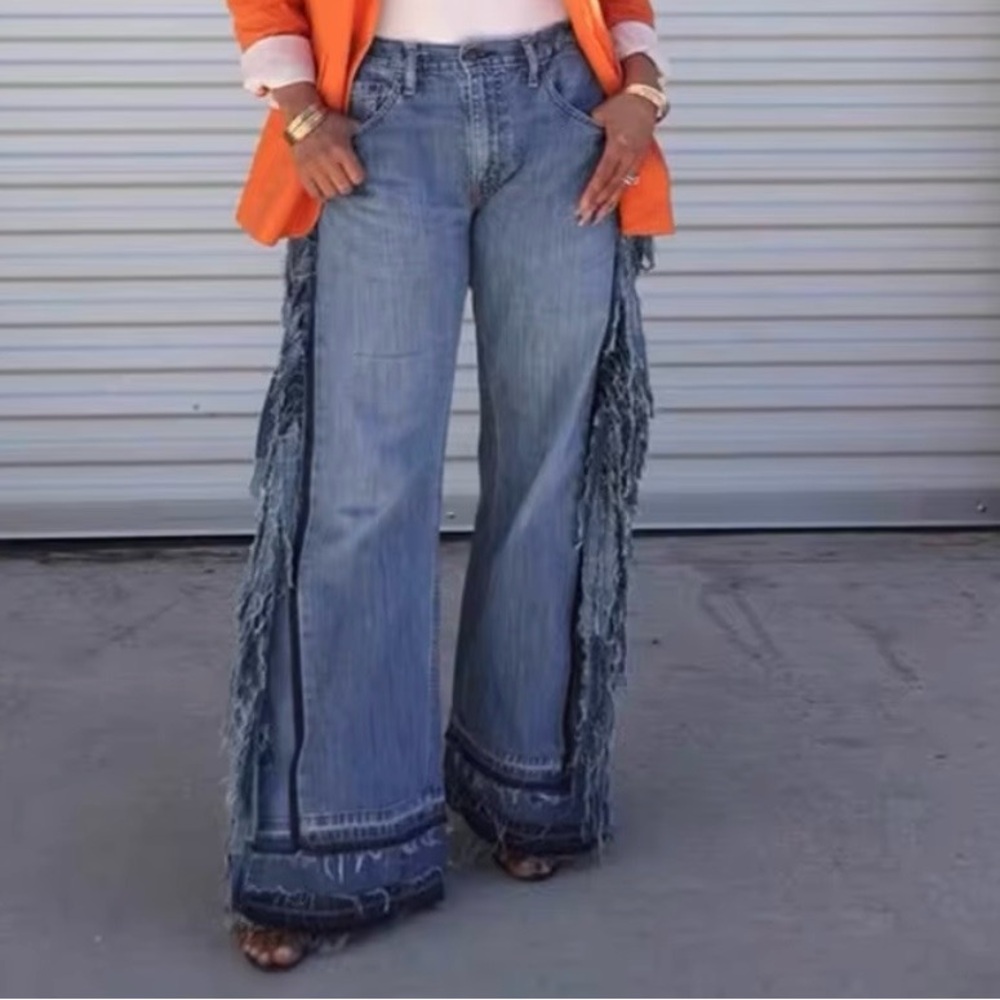 Frayed Side-Panel Light Blue Women’s Jeans - Picture 3 of 3